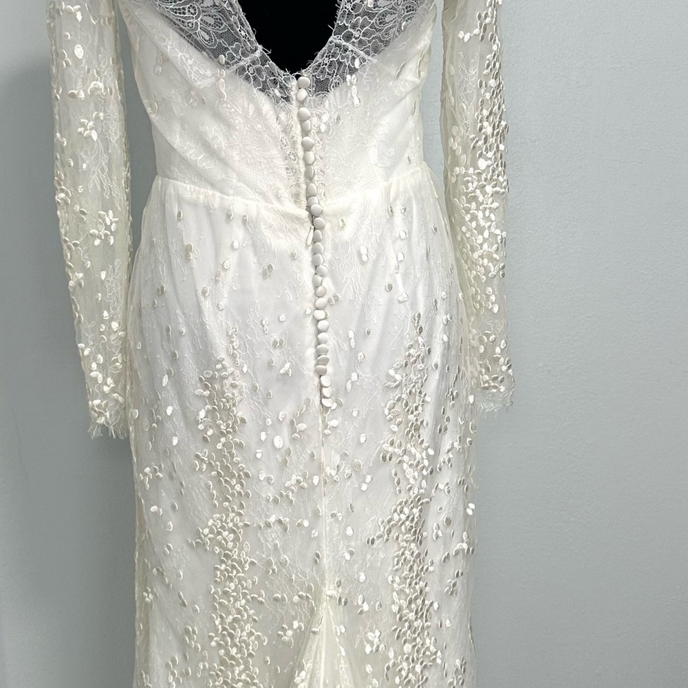 Elegant White/ivory Lace Wedding Dress Long Sleeves Chapel Train sz 4-6 - Picture 12 of 16